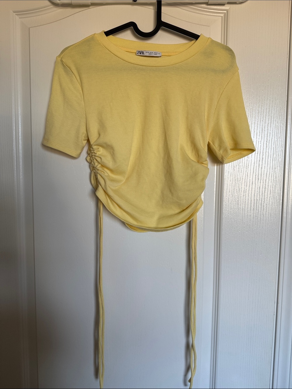 NWOT ZARA Pale Yellow Ribbed Short Sleeve Ruched Crop Top